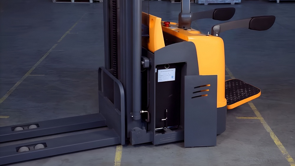Штабелер Aurora Forklift CDDK15-I, 1.5т, электрический